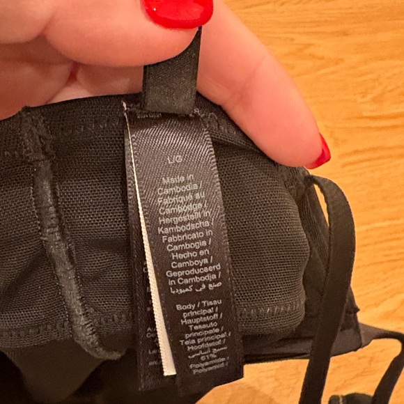 SKIMS Midnight Black Shapewear - Picture 5 of 5